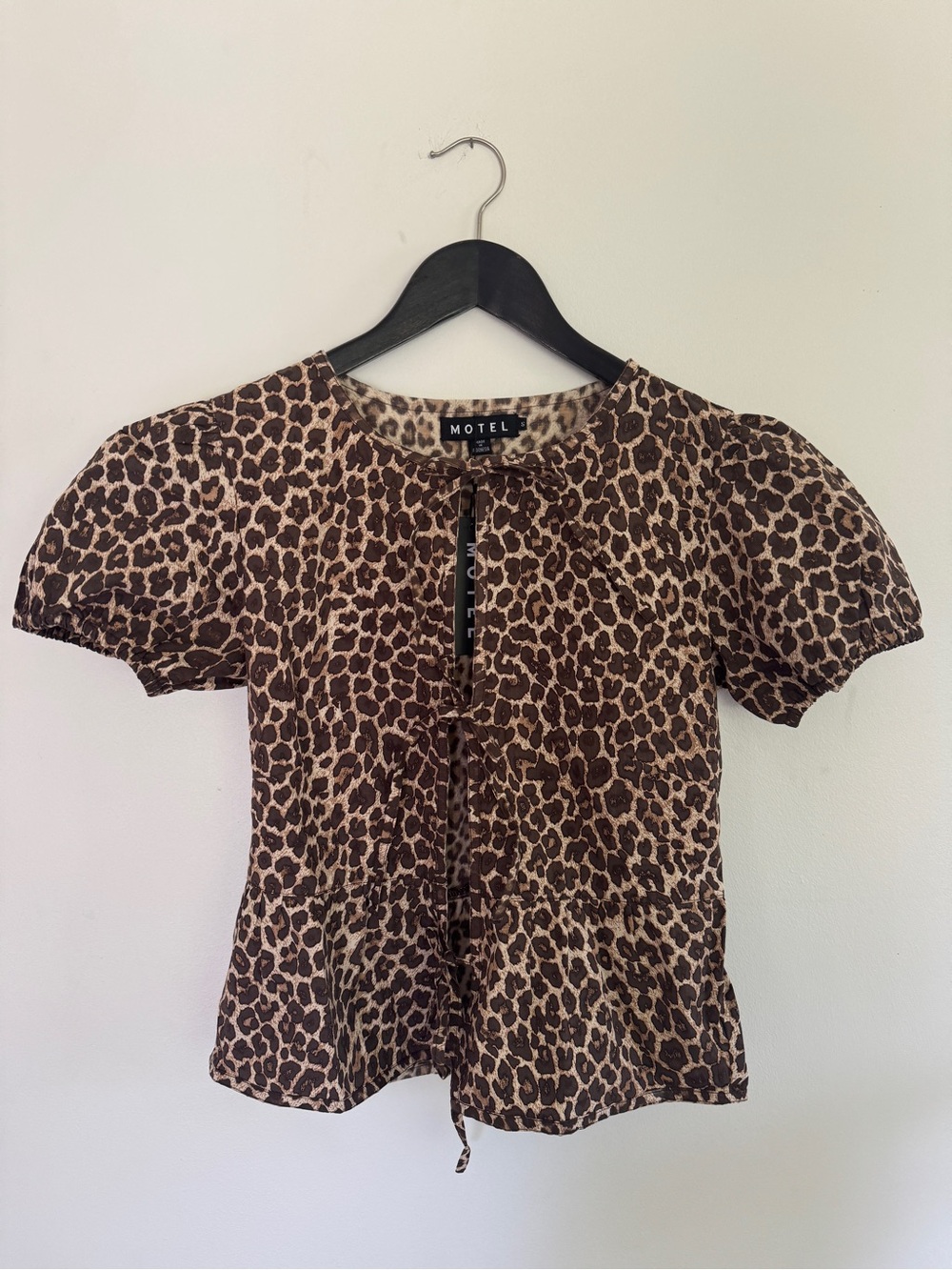 Motel Rocks Brown and Cream Leopard Tie-Front Puff Sleeve Blouse